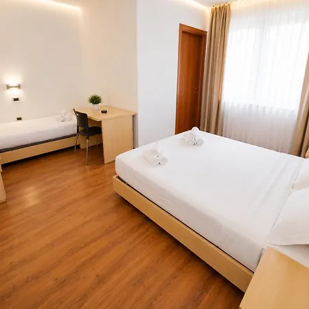 Grif Otel *