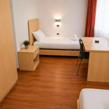 Otel Grif *
